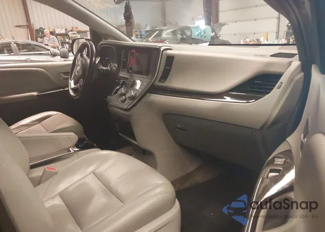 2017 Toyota Sienna Xle 8 Passenger из США, поврежденный, VIN 5TDYZ3DCXHS827222